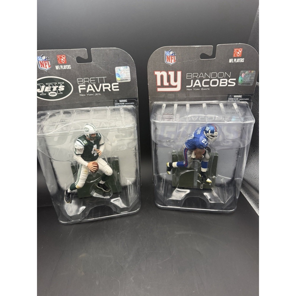 Brett Favre Jets #4 & Brandon Jacobs Giants #27 NFL Figure Lot